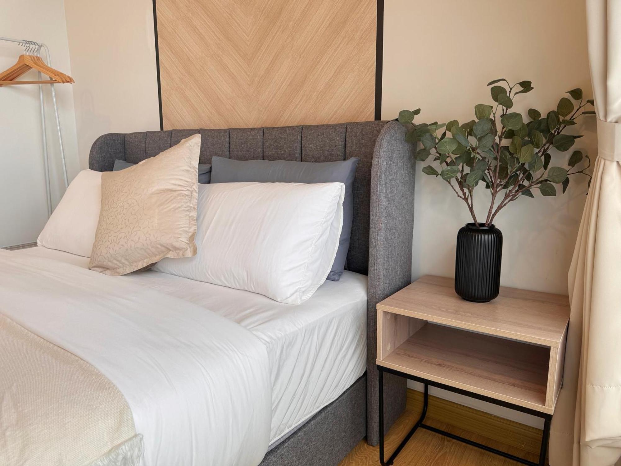 Cozy Beachfront Seaview With 2 Carparks Foc Netflix Access And Youtube Premium 3beds3bath 6-11pax By Minshuku Apartment Johor Bahru